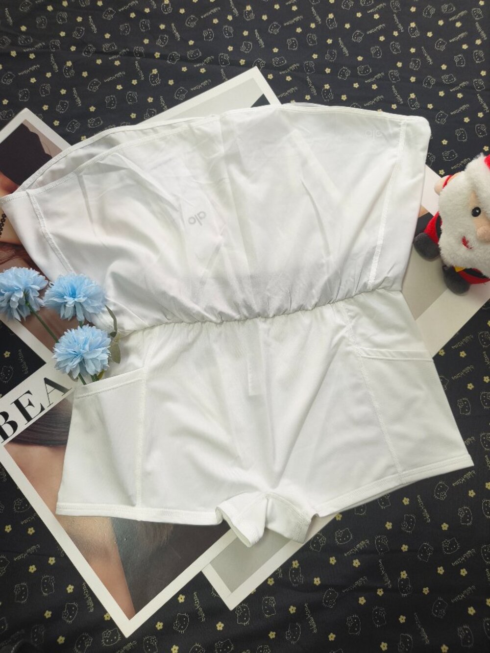 Alo Yoga White Match Point Skirt🤍 - Sporty, Tennis and Vacation Favorite🏄🏻 - Picture 7 of 9